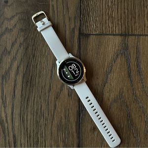 Like new Garmin Venu 2s Smartwatch